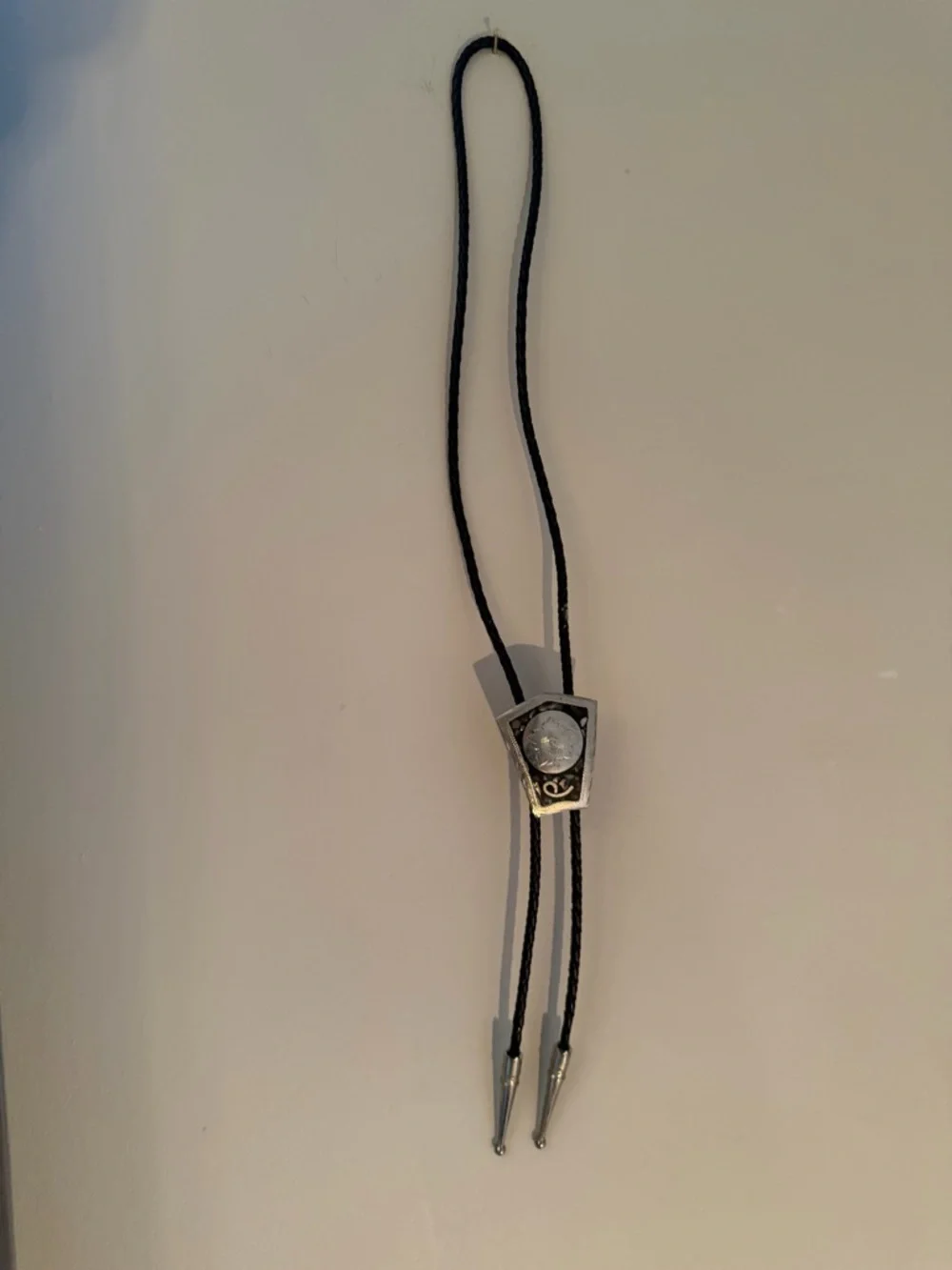 Vintage Southwestern Bolo Tie Silver Tone Floral Inlay Statement Piece - Picture 6 of 6